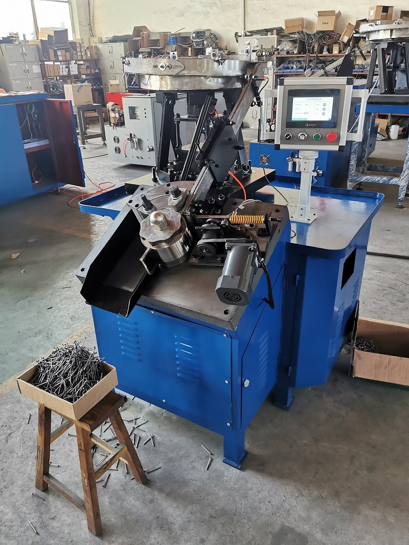 Промышленное оборудование для нарезки резьбы